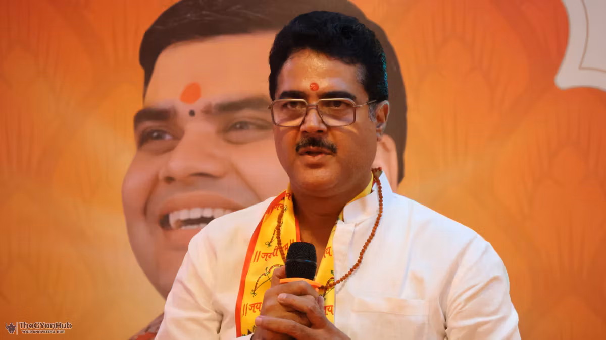 "तीन बार जीते, एक बार इस्तीफा, अब निर्दलीय! कौन हैं राकेश प्रताप सिंह?"