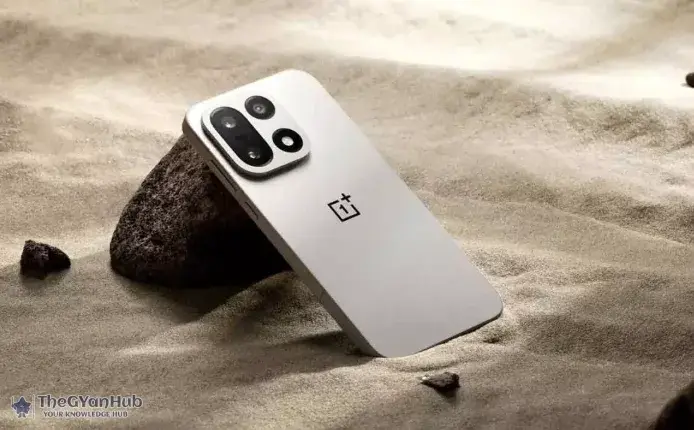 OnePlus 15 displayed on a table with screen showcasing performance benchmarks