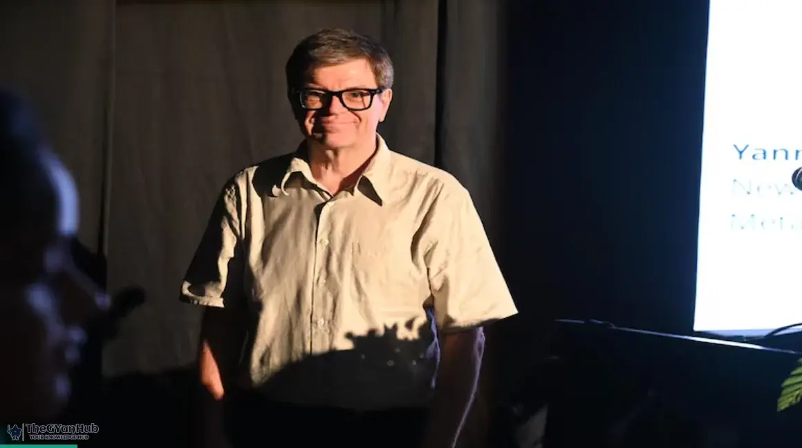 Yann LeCun urges computer science students to focus on mathematics to stay competitive in the evolving AI-driven future