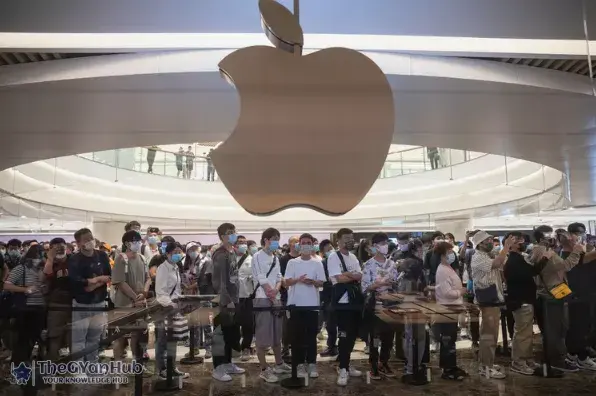 What to Expect from the Upcoming Apple iPhone Ultra and MacBook Ultra